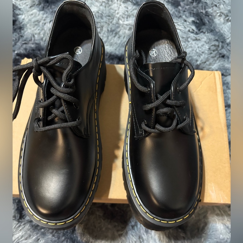 Classic Black Women Shoes